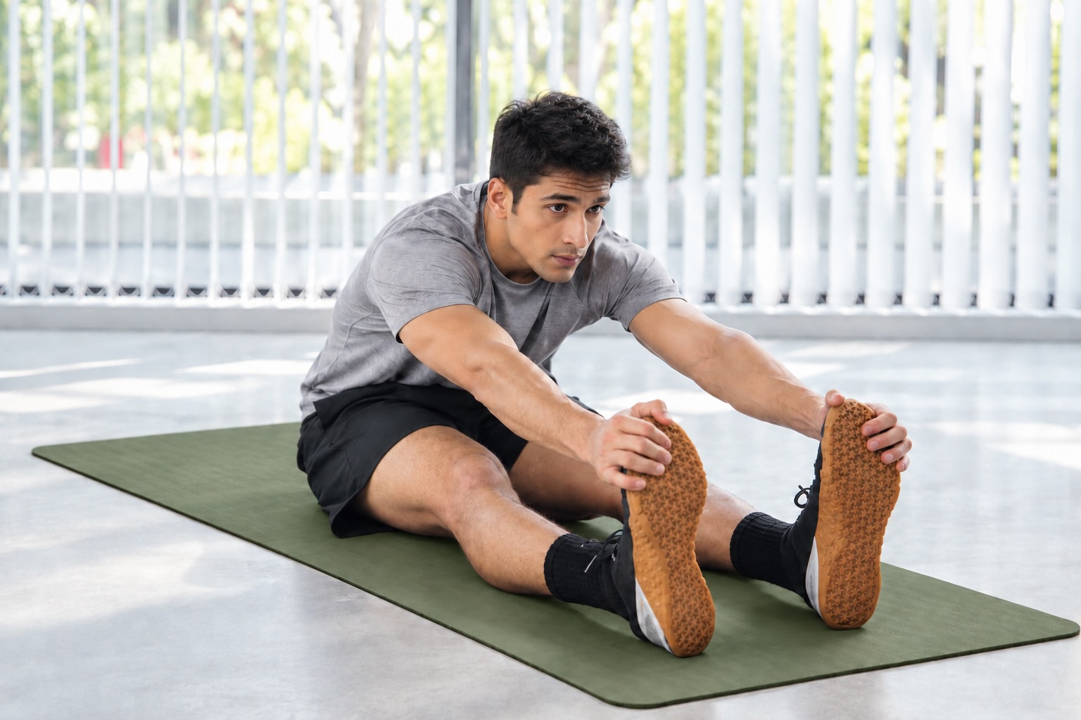 Member lifestyle photo, Back & Knee Pain